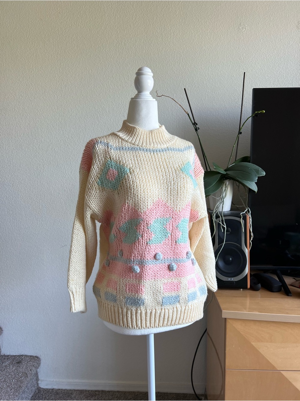 J.J. FARGO Ivory Ramie Knitted by hand Chunky Knit Crewneck Sweater M